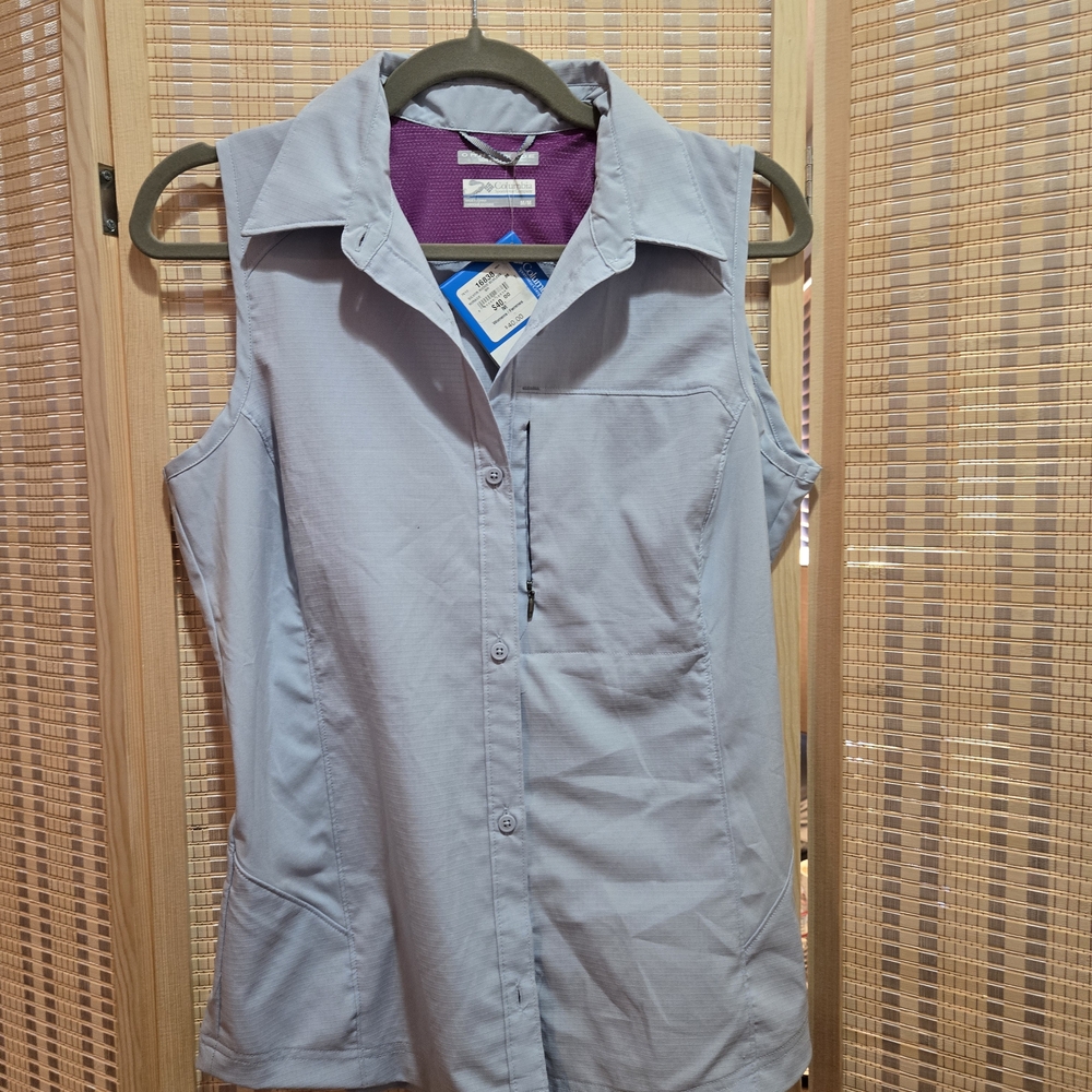 Columbia Women's Sleeveless Button-Up Top - Light Blue